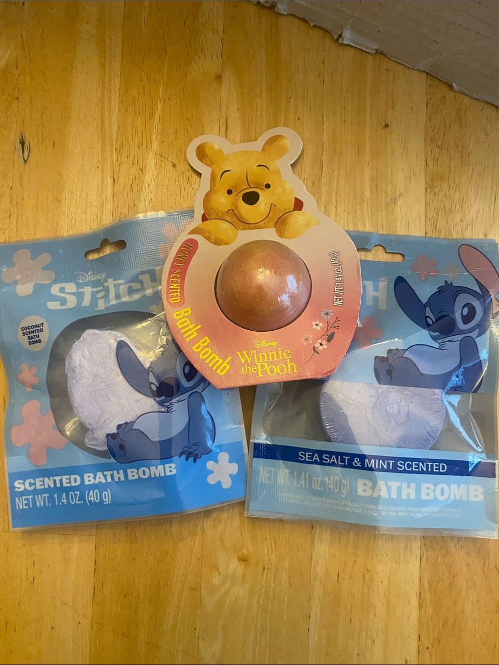 Set of 3 Disney scented Bath Bombs, Stitch & Winnie the Pooh. NWT